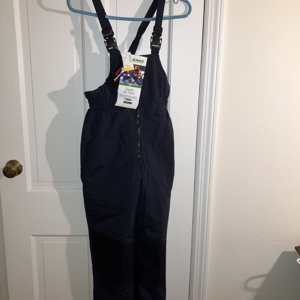 NEW NWT EMS Black Snow Pants Suspenders Primaloft Kids M (10-12)